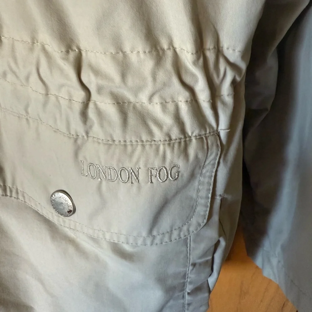 London Fog Men's Beige and Navy Jacket - Picture 2 of 6